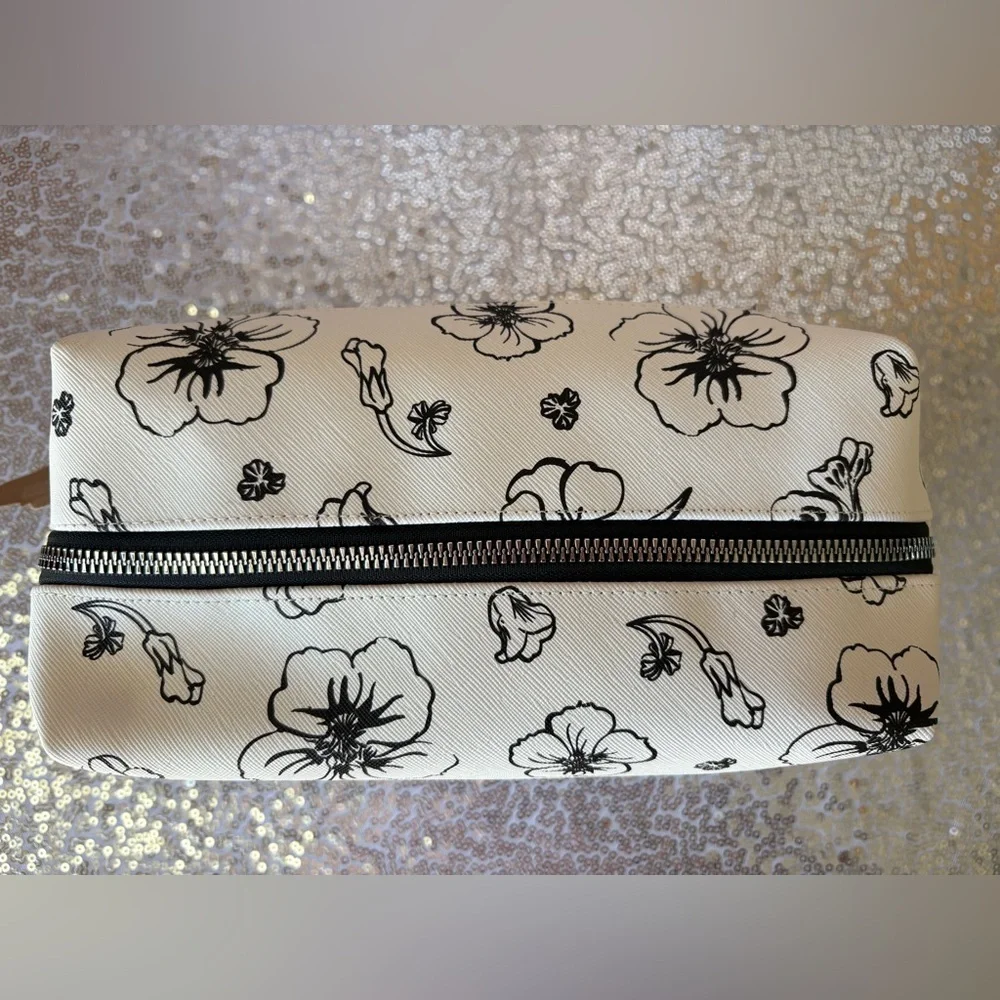 NWT Rae Dunn. ESSENTIALS. Cosmetic Loaf Bag